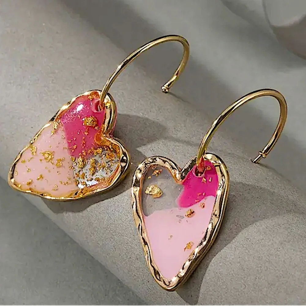 Gold Boho Dried Flower Glass Dangle Earrings - Picture 5 of 5